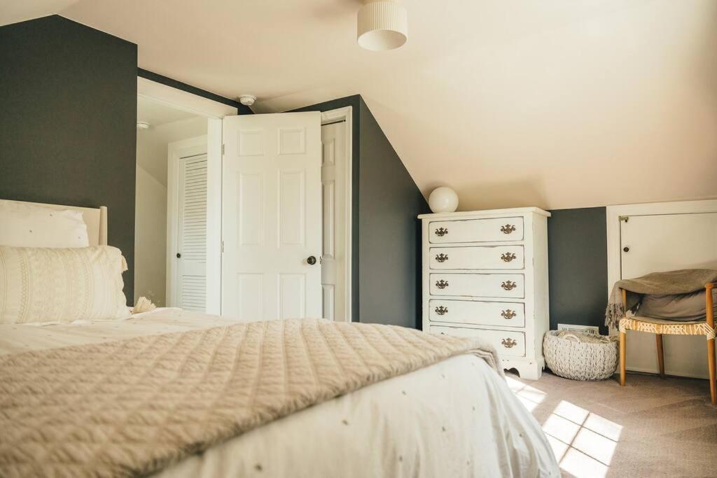 Cozy Cottage, Hot Tub, Fire Pit, 15Min To Hudson And Hiking Catskill Exterior foto
